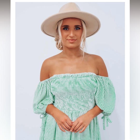 Hope's Dresses & Skirts - Green&white dress